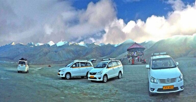 Unforgettable Memories Await: Book Your Kashmir Car Rental Now!